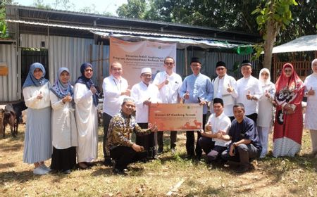 Danamon Donasikan 67 Kambing Ternak, Dukung Program Kewirausahaan Berbasis Pendidikan di Pondok Pesantren Fadhlul Fadhlan