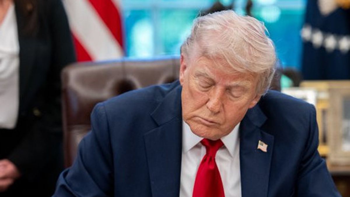 トランプの一貫性のないレートポリシーの結果としてのアップルに影を落とす不確実性