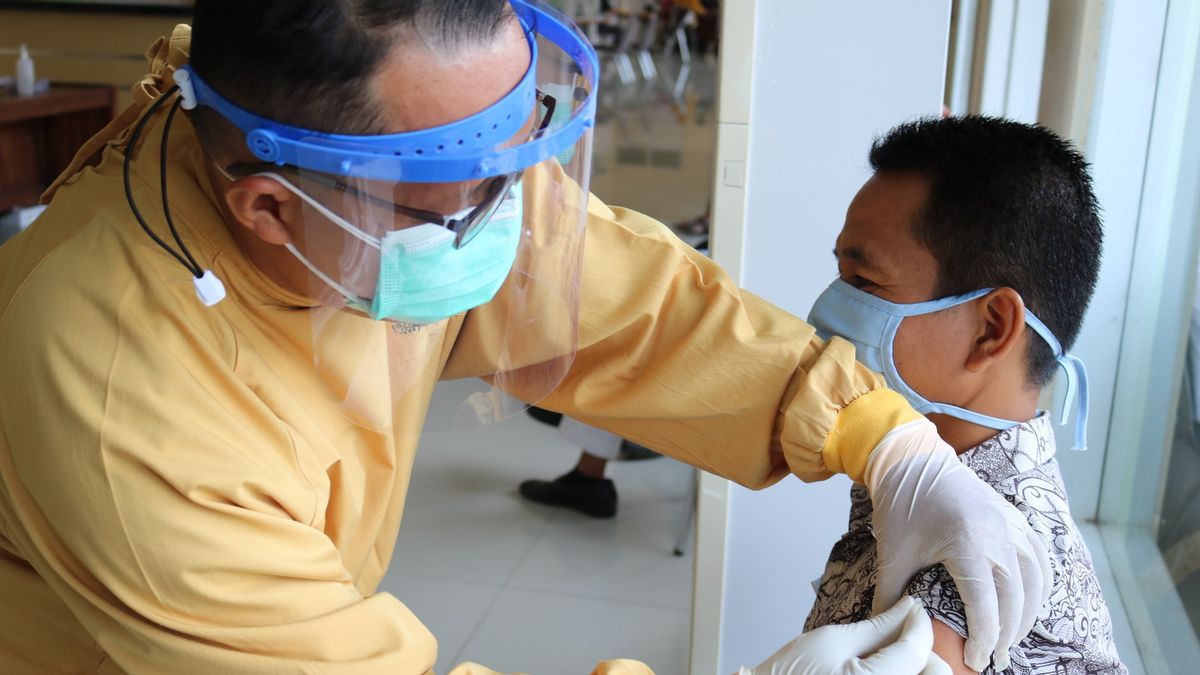 Satgas COVID-19 Papua Minta Kepala Daerah Genjot Target Vaksinasi yang Masih di Bawah 70 Persen