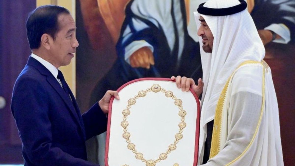 Jokowi reçoit le prix de l'Ordre de Zayed du Président des Émirats arabes unis