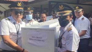 Tim DVI Polda Papua Serahkan 6 Jenazah Korban Jatuhnya Pesawat SAM Air 
