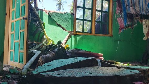 Kabar Duka dari Sulawesi Selatan, Angin Kencang Terjang Pemukiman Warga di Sinjai, 3 Unit Rumah Rusak Berat