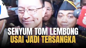 Senyum Tom Lembong Usai Ditetapkan Tersangka Kasus Korupsi Impor Gula