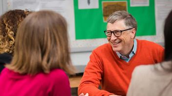 Bill Gates Secretly Purchases Apple Shares