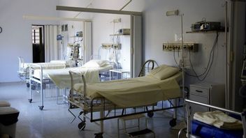 COVID-19 Cases Ramp Up, Shooting Field Hospital In Surabaya Has Zero Patients