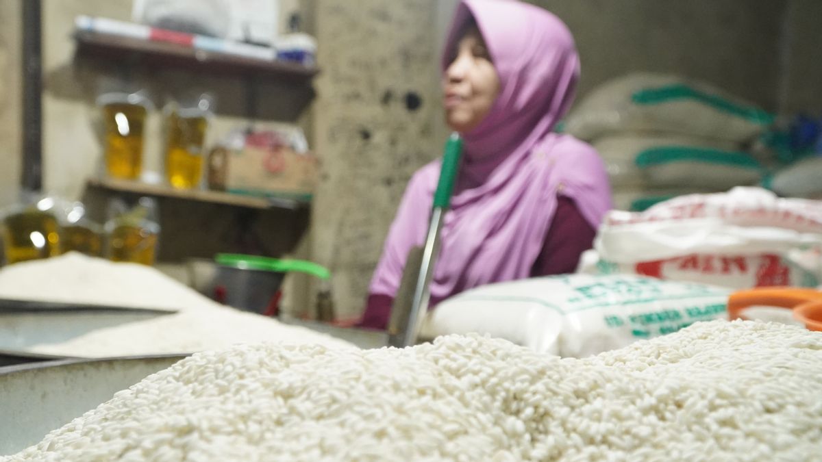 Harga Beras Masih Tinggi, Mentan Pastikan Operasi Pasar Berlanjut hingga Desember