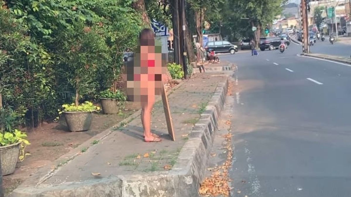Dinar Candy's Action In Bikini, Fills The Elements Of Porno Action And Police Investigations
