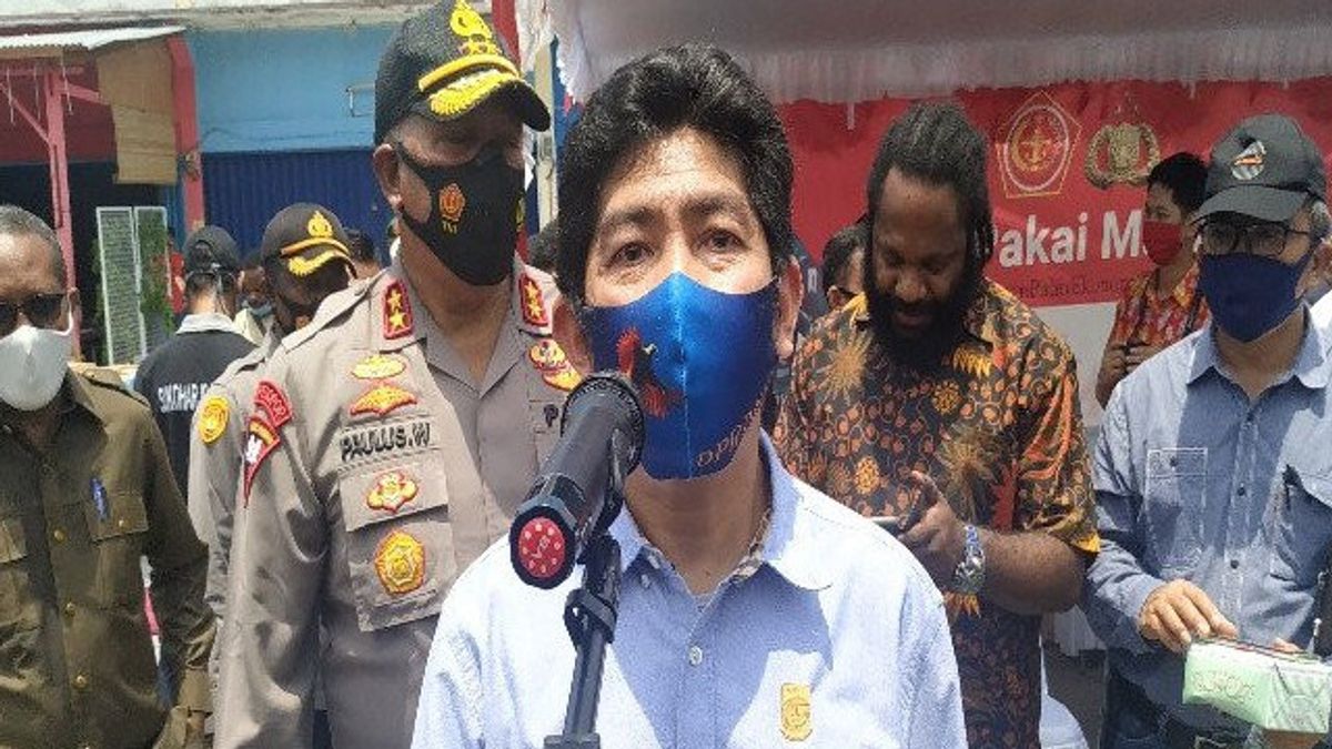 Ketua DPR Papua Johny Banua dan Istrinya Positif COVID-19