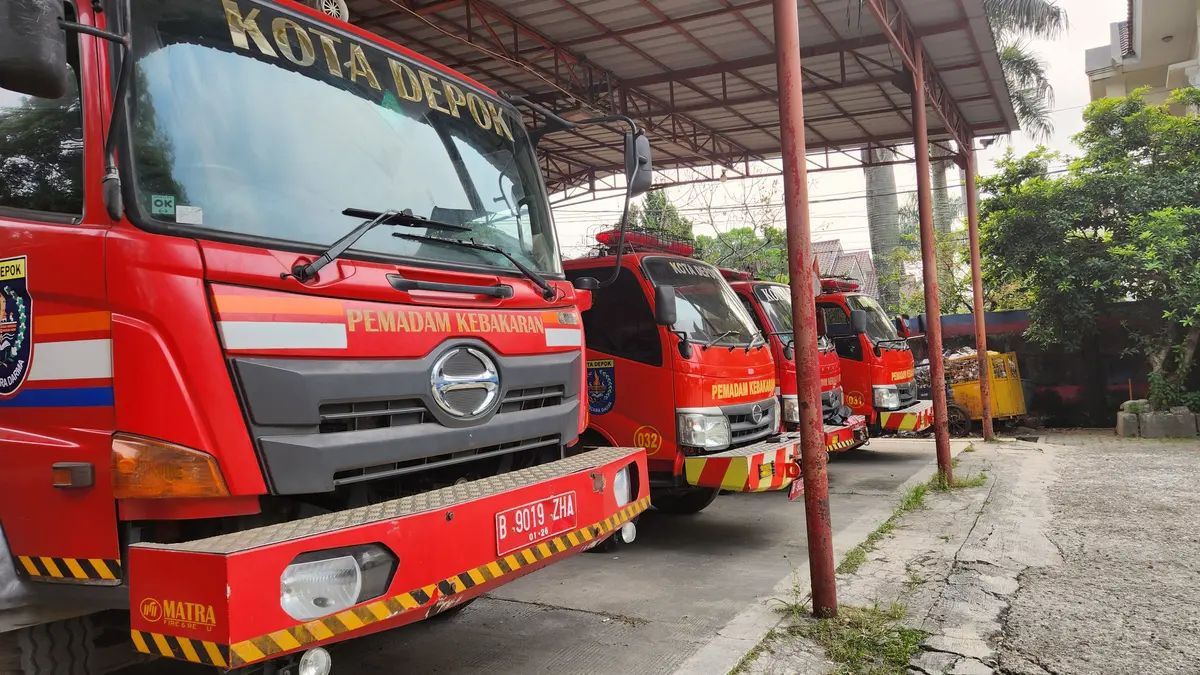 Banyak Alat Pemadam Rusak, 80 Petugas Damkar Somasi Pemkot Depok