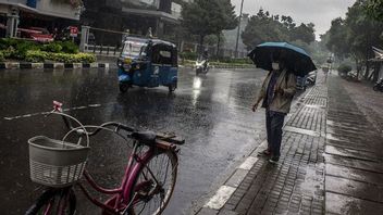珍しい?干ばつに入ったにもかかわらず、雨がまだ降っています、これはBMKGの説明です