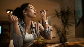 Waktu Ideal Makan Malam saat Menjalani Program Diet
