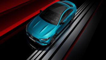 Wait 2025, Mercedes Presents Tesla Model 3 Challenger