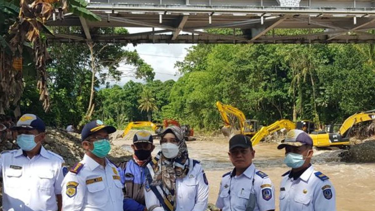Hati-hati Ada Jembatan Miring di Palopo, Tim Gabungan Gelar Rekayasa Lalu Lintas