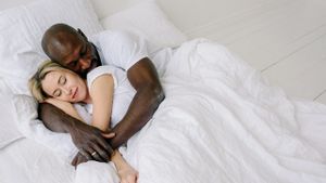 5 Cara Agar Seks Lebih Menyenangkan Menggunakan Tangan