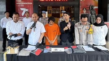 Malang Police Arrêté diffuser du contenu pornographique d’enfants en mode de contact via une application de recherche d’identités