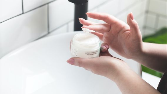 Apa Itu Moisturizer, Penjelasan dan Manfaatnya