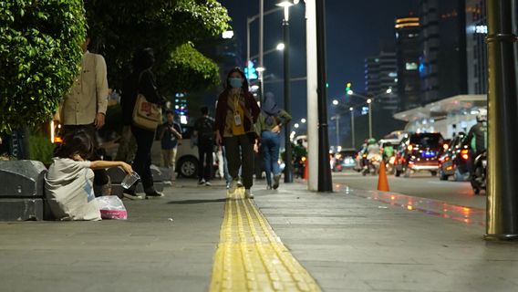 歩道開発の選択と洪水管理の無視