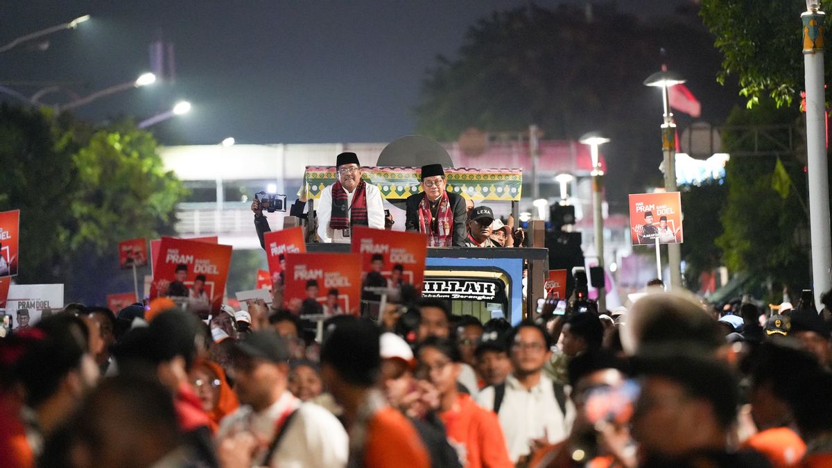 Poster "Jakarta Burns" Welcoming The Arrival Of Pramono-Rano Takes The Urut Number Of Regional Head Elections At KPUD