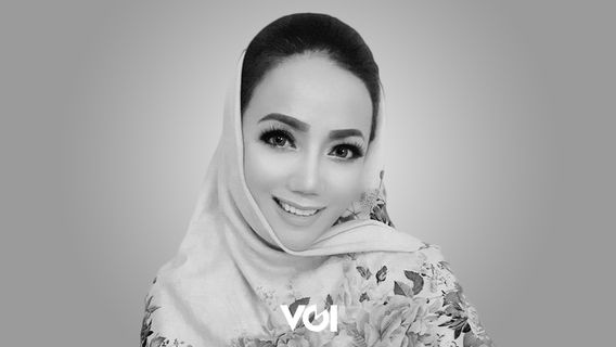 Eksklusif Amy Atmanto Mengembangkan Modest Fashion Hingga Pasar Internasional di Tengah Pandemi