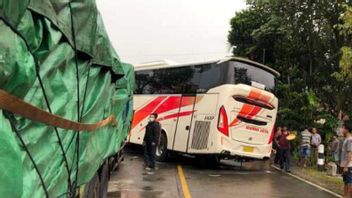 Murni Jaya Bus Collision With Efficiency Bus In Purworejo, One Person Dies
