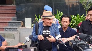 Saut Situmorang Soal Jokowi <i>Ngamuk</i> Minta Kasus e-KTP Dihentikan: Sudah Lama, Habis Ketemu Dia Cerita