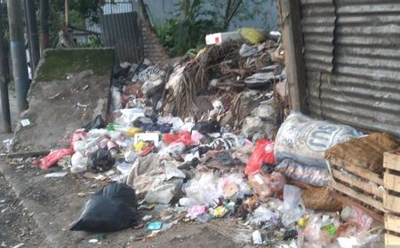 Sampah Menumpuk di Jalan Protokol, Pemkab Cianjur Terapkan Sanksi Sosial Bagi Warga Melanggar 