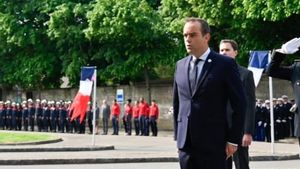 Belum Sebulan Menjabat, PM Prancis Lecornu Dilaporkan Mundur