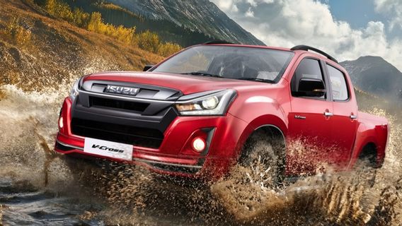 Isuzu V-Cross 2026 4WD ट्रांसमिशन और नए फीचर्स के साथ लॉन्च किया गया
Isuzu V-Cross 2026 Officially Launched with 4WD Transmission and New Features