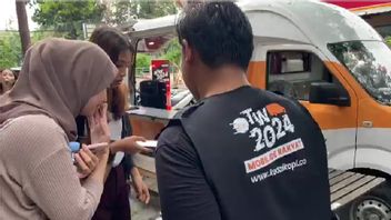 Serap Isu Politik Jalanan, Mobil Ide Rakyat Jadi Tempat Curhat Pengunjung Blok M Jakarta