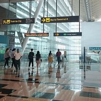 Penumpang Bandara Changi Singapura Naik, Rute ke Jakarta Tetap Ramai saat Timur Tengah Ambles
