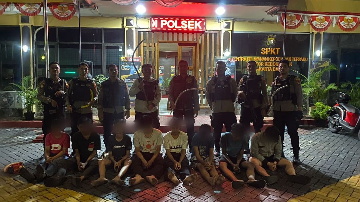 About To Brawl, 8 Teenagers In Kebon Jeruk Arrested By Police And Sajam