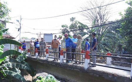 Turap kali Sunter Amblas, Heru Budi Colek Anak Buah