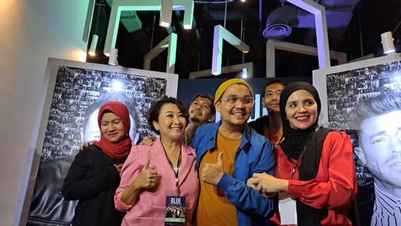 Menangis Saat Buka Konser Blue, Indra Bekti Terharu dengan Sambutan Penonton