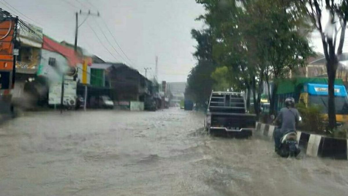 警报！BMKG预测东加里曼丹6个地区的降雨伴有闪电