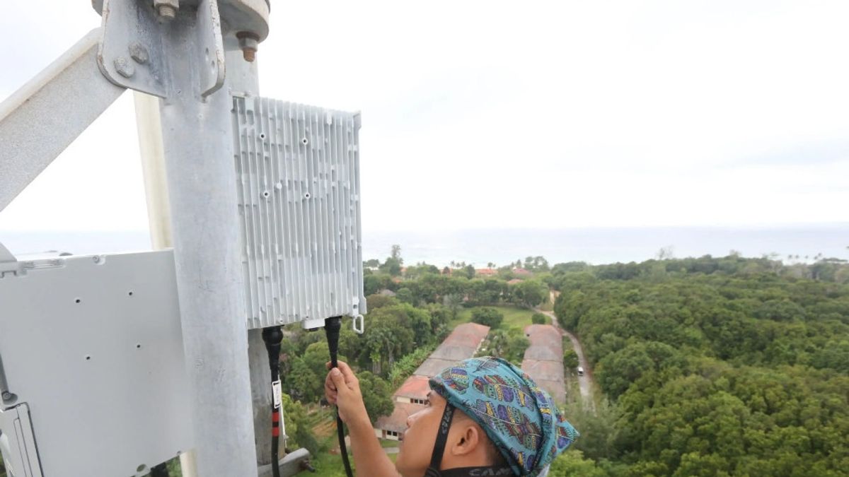 XLSMART تسريع استعادة الشبكة في آتشيه وشمال سومطرة وغرب سومطرة بعد الكوارث