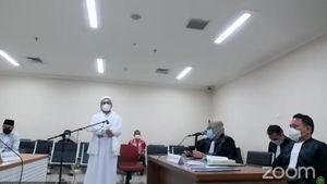Rizieq Shihab Hanya Diam, Pengacara Tolak Bicara, Hakim Tutup Sidang Petamburan-Megamendung