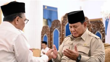 Le président et les membres du Cabinet paient la zakat à la forteresse, Baznas est optimiste quant à la réalisation de l'objectif de 60 trillions de roupies