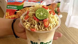 Curi Perhatian, Kafe Ini Sajikan Menu Kopi dengan Topping Mi Goreng