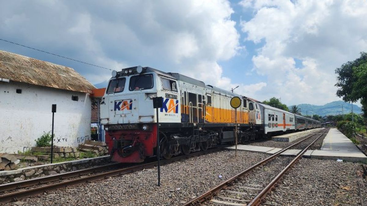 KAI Daop 2 Tuntut Sopir Truk Penyebab Kereta Panoramic Papandayan Rusak Tertemper