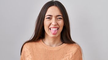 What Symptoms Of Your Mouth And Tongue Feels Salty? Recognize 5 Kinds Of Causes