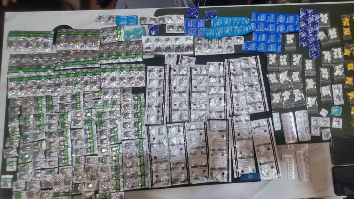 شرطة تنجاب بيع المخدرات تحت ستار متجر مستحضرات التجميل في تانجونغ بريوك 