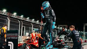 F1ラスベガスでの表彰台はジョージ・ラッセル、マックス・フェルスタッペンが世界タイトルを獲得