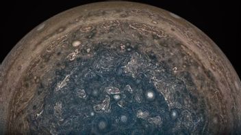 天文学家揭示了木星黑暗面的细节，木星是太阳系最热的版本。