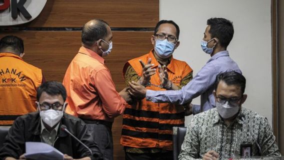 KY Examinera Le Juge Itong Après Avoir été Désigné Par KPK Comme Suspect