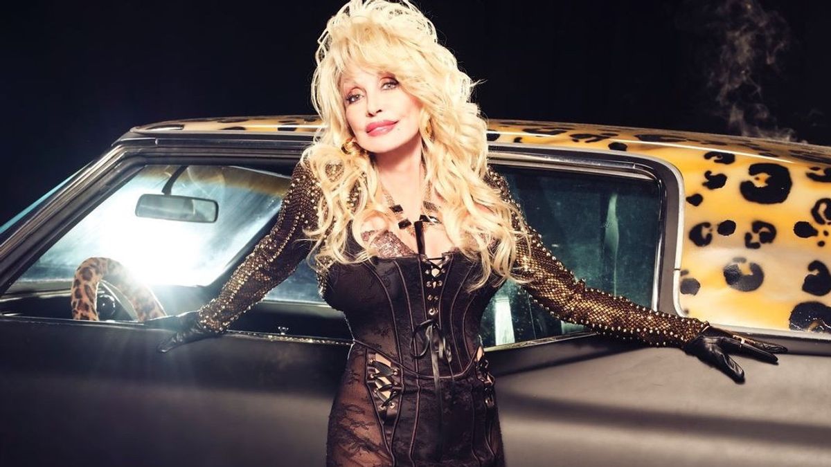 Dolly Parton publie un album avec le chart du plus haut niveau grâce à Rockstar