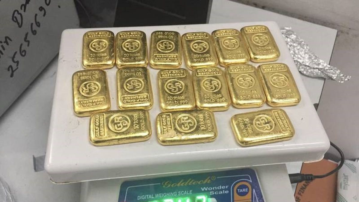 Try Smuggling 1.5 Kilograms Of Gold Worth IDR 1.2 Billion In Underwear, This Woman Was Arrested By Airport Security Officers