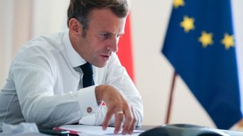 Macron: Prancis Tak Akan 'Serahkan' Nilai Kebebasan pada Terorisme
