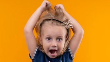 Children Trapped Their Own Hair, Including Trikotilomania That Functions For Self-Regulation