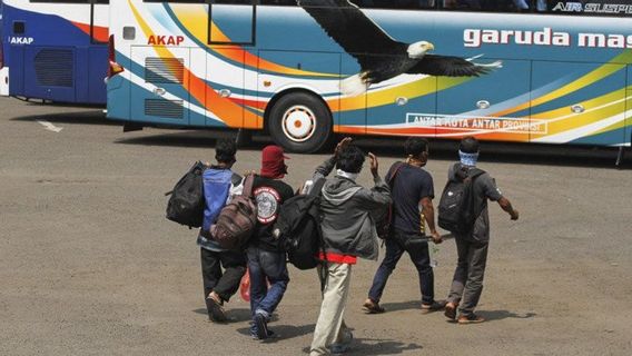 H-7 Lebaran, Arus Penumpang di Terminal Bus Jakarta Naik 35,4 Persen