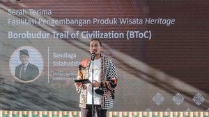 Usung Wisata Sejarah <i>Heritage</i> di Candi Borobudur, Sandiaga Uno Minta Para Wisatawan Ambil Paket Wisata BToC